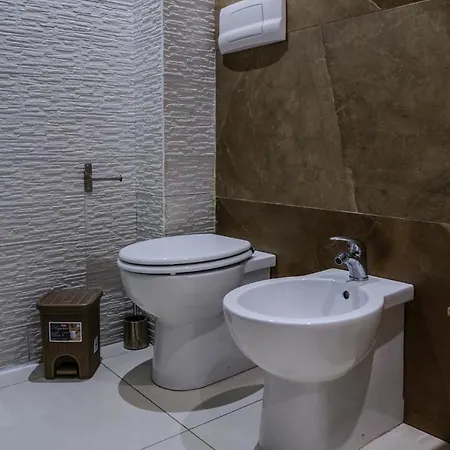 Celso E Saitta Per Saitta Holidays * باليرمو